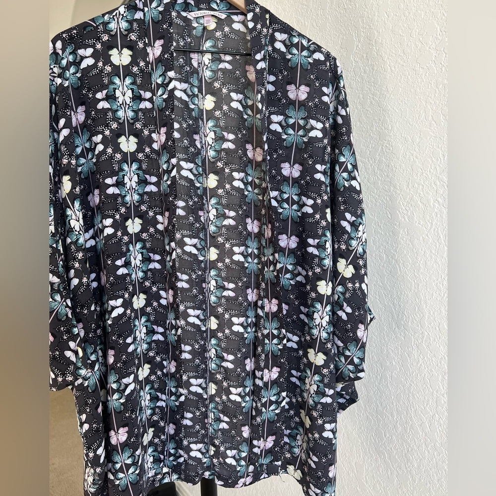 Victoria Secret Cover-Up | Large | multicolored